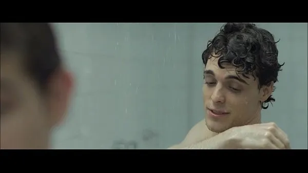 مقاطع فيديو عالية الدقة Super cute brazilian teens taking a shower