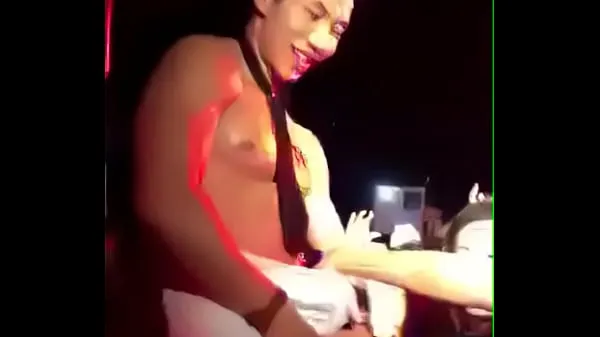 Video HD japan gay stripper kekuatan