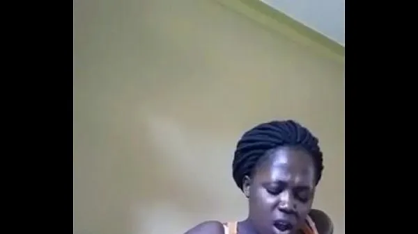 مقاطع فيديو عالية الدقة Zambian girl masturbating till she squirts