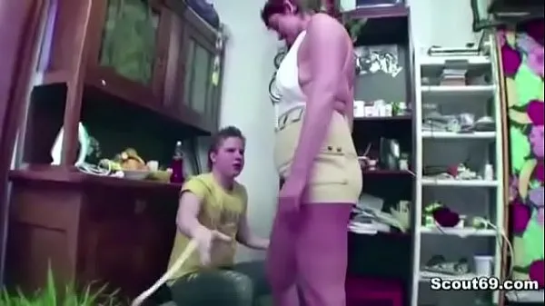 HD MILF Mother Seduce Young Step-Son to Fuck her in Ass 강력한 동영상