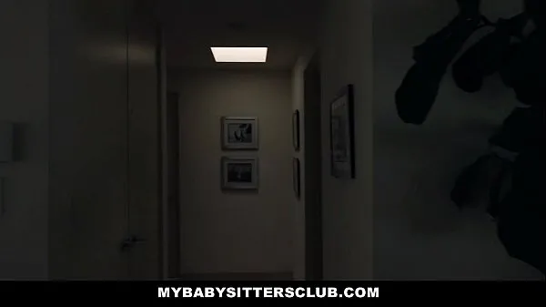 HD MyBabySittersClub - Petite Babysitter (Jojo Kiss) Pacified By A Big Cock ισχυρά βίντεο
