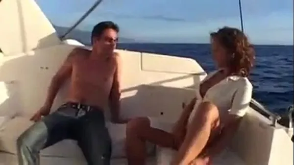 Vídeos poderosos Sex On Cruise em HD
