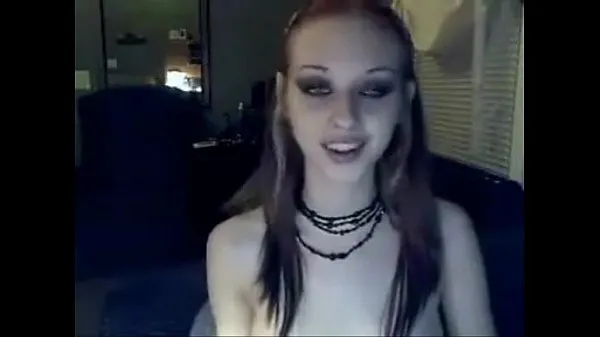 Video HD Hot emo chick fucking herself mạnh mẽ