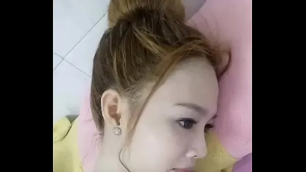 مقاطع فيديو عالية الدقة Vietnam Girl Shows Her Boob 2