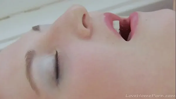 HD Mid-day masturbation with a beauty in stockings 강력한 동영상
