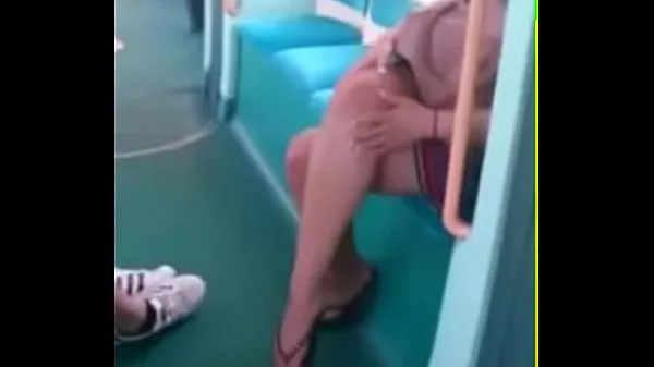 Video HD Candid Feet in Flip Flops Legs Face on Train Free Porn b8 mạnh mẽ