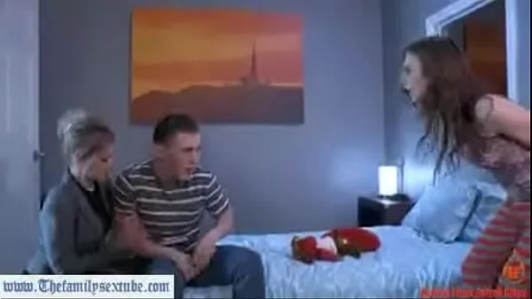 HD She Has To Please Her Step Brother močni videoposnetki