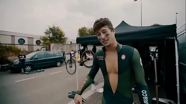 HD Cyclist With a Great Dick 강력한 동영상