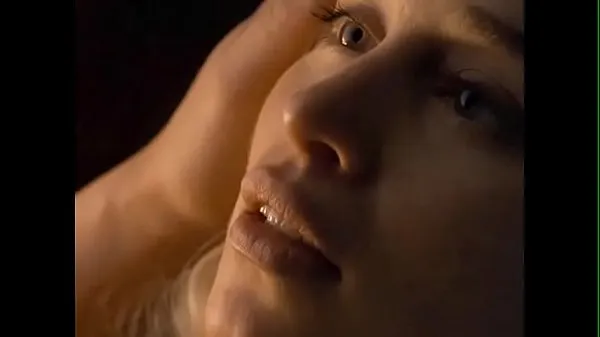 HD Emilia Clarke Sex Scenes In Game Of Thrones močni videoposnetki