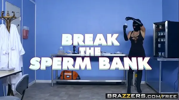 HD Brazzers - Doctor Adventures - Phoenix Marie Charles Dera and Michael Vegas - Break The Sperm Bank močni videoposnetki