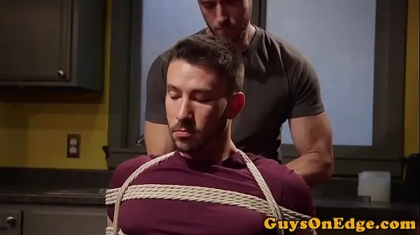 Videá s výkonom Cumcontrolled bound gay gets a handjob by dom HD