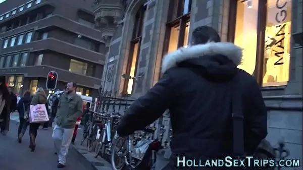 Vidéos HD Dutch hooker in fishnets puissantes