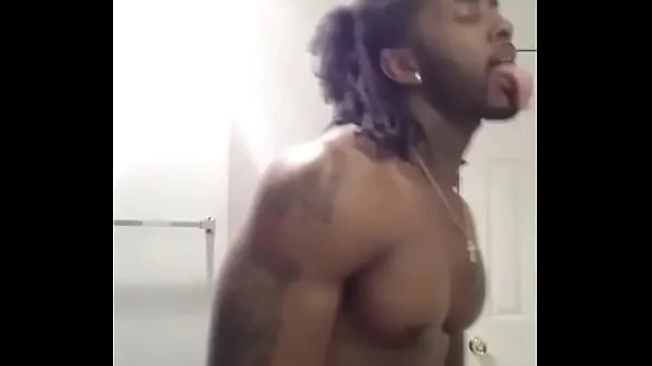 HD-HOT BLACK BOY GETS NAUGHTY WITH HIS TONGUE powervideo's