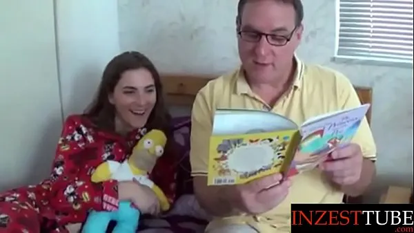 HD step Daddy Reads Daughter a Bedtime Story 강력한 동영상