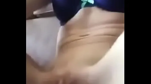 HD Young girl masturbating with vibrator ισχυρά βίντεο