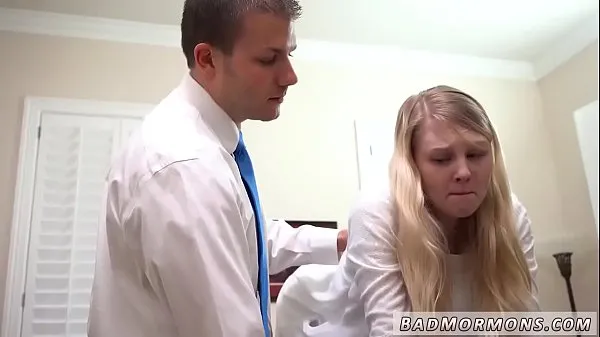 HD Blonde teen gets an unexpected gyno examination ισχυρά βίντεο