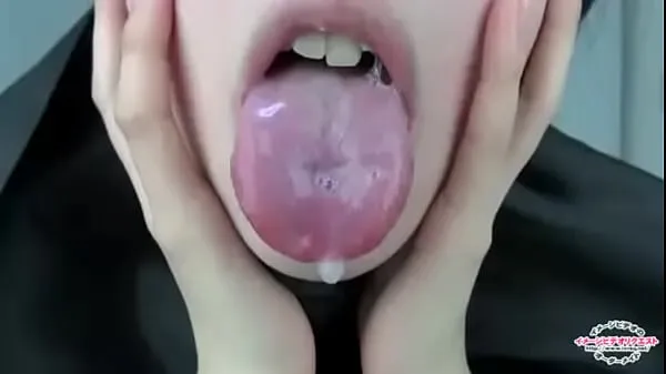 HD Saliva-covered tongue močni videoposnetki