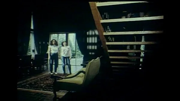 Videá s výkonom Very Special Prisons For Women 1982 Olinka Hardiman HD