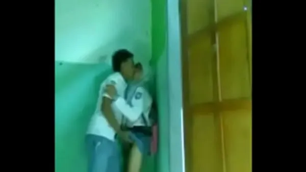 Video HD Teenage girl loves sex from the first moment The video continues on this site mạnh mẽ