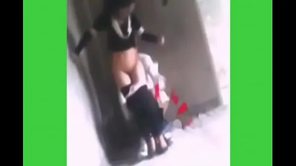 Videa s výkonem Young girl having sex on the net HD