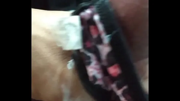 Videa s výkonem cumming in my friend's used panties HD