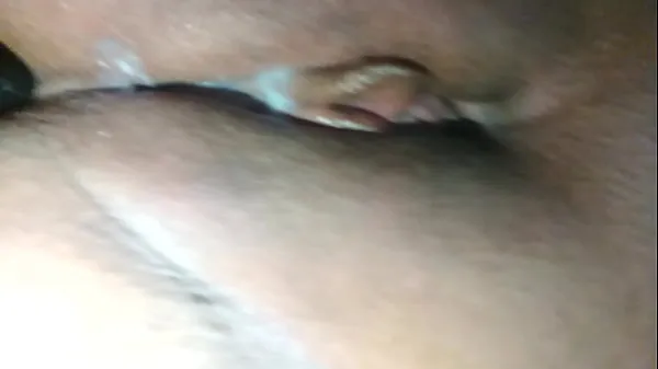 Video HD Il culo mangia spazzola per capelli fino all'orgasmopotenziali