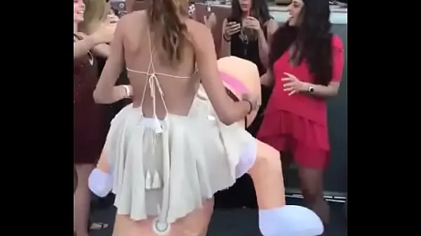 HD Girl dance with a dick power videoer