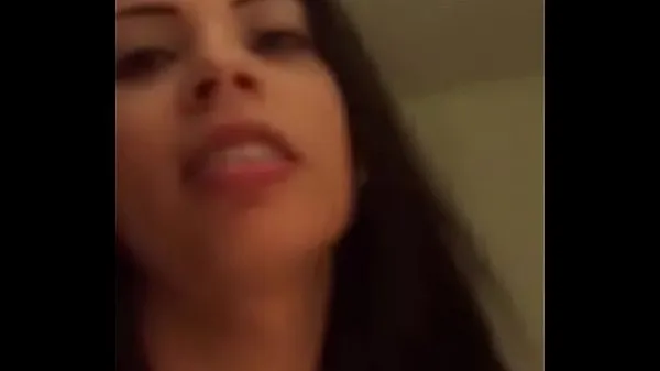 Videa s výkonem Rich Venezuelan caraqueña whore has a threesome with her friend in Spain in a hotel HD