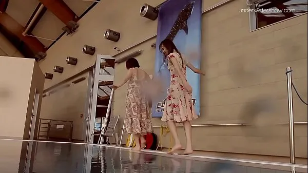 HD Hot lesbian show underwater 강력한 동영상
