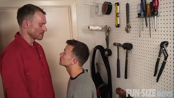HD FunSizeBoys - Tiny twink fucked after being seduced by tall handyman power Videos