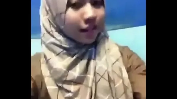 Videá s výkonom Malay Hijab melayu nude show (Big boobs HD