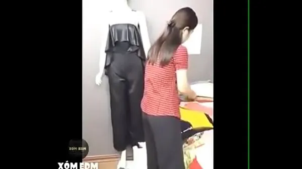 HD Beautiful girls try out clothes and show off breasts before webcam ισχυρά βίντεο