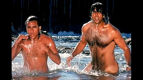 Videá s výkonom Akshay Kumar, Saif Ali Khan caught without Underwear HD