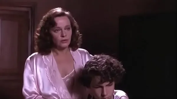 HD Malizia 1973 sex movie scene pussy fucking orgasms močni videoposnetki