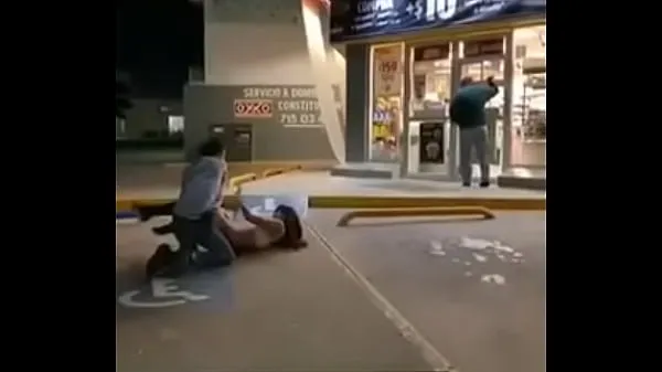 HD Bitch in Mexico sucking dick infront of gas station güçlü Videolar