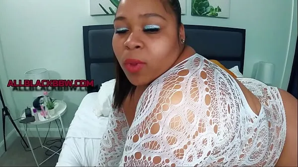 HD QUEEN K SEXY BIG BELLY AND TITTS kraftvideoer