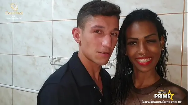 HD Hot Brunette Leona Senna Fucks Hot With Surfer Cariocaa at Prime Party teljesítményű videók