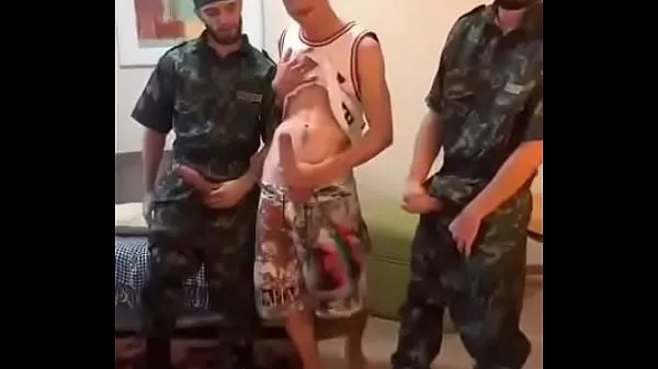 مقاطع فيديو عالية الدقة Chechen boys are getting wild