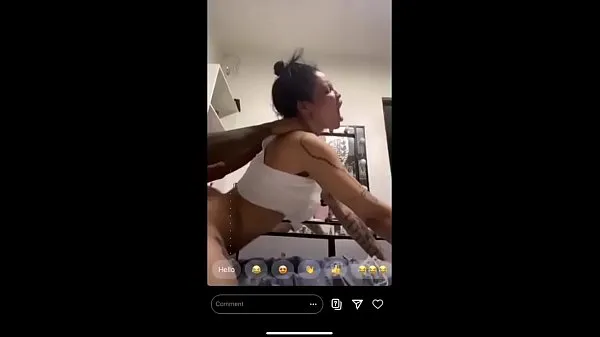 HD Mami Jordan singando en un Live en Instagram พลังวิดีโอ