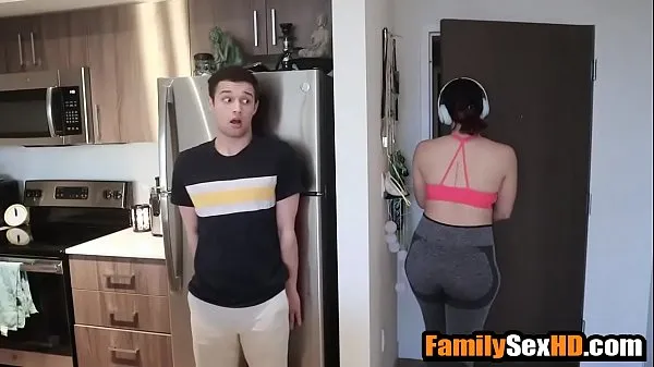 HD Pranking & fucking my fat ass step sister during quarrantine ισχυρά βίντεο