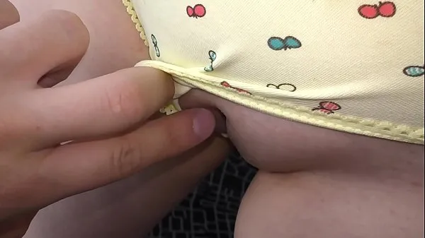 HD REALLY! my friend's Daughter ask me to look at the pussy . First time takes a dick in hand and mouth ( Part 1 kraftvideoer