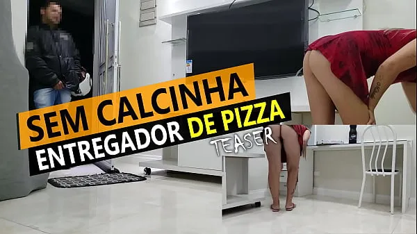 HD Cristina Almeida receiving pizza delivery in mini skirt and without panties in quarantine kraftvideoer