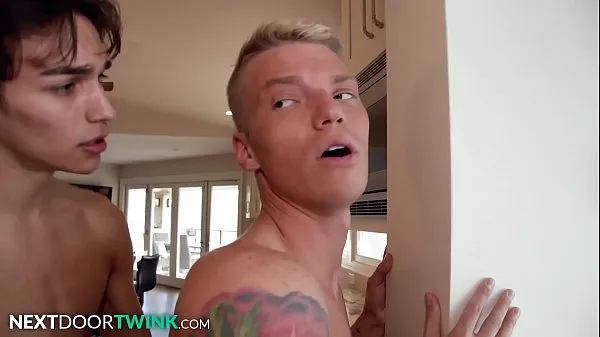 HD Twinks Pound It Out For Their Anniversary - NextDoorTwink power videoer