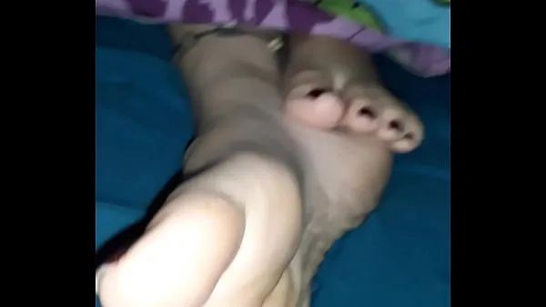 مقاطع فيديو عالية الدقة s. sexy white toes