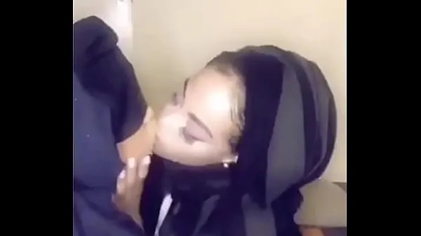 Videa s výkonem 2 Muslim Girls Twerking on Selfie HD