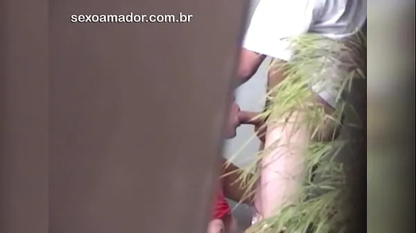 Videá s výkonom Young people forbidden to fuck in their parents' homes are exposed in public and are caught on video HD