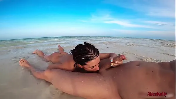 HD-Nude Cutie Public Blowjob Big Dick and Swallows Cum on the Sea Beach powervideo's