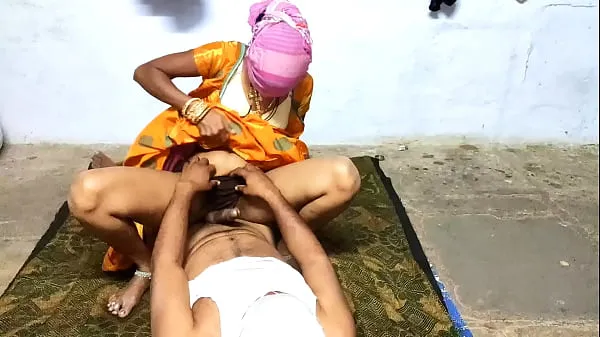 HD Sex with a Indian wife in the middle of the night in a dark yellow sari kraftvideoer