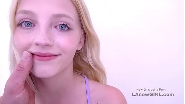 HD Skinny Teenie gets tight pussy creampied at audition teljesítményű videók