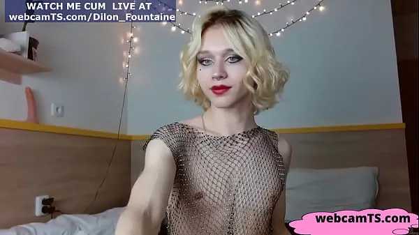 HD Blonde TS Femboy masturbates live at kraftvideoer